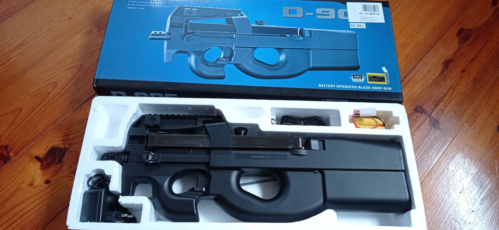 P90 (D-90F) airsoft Novo