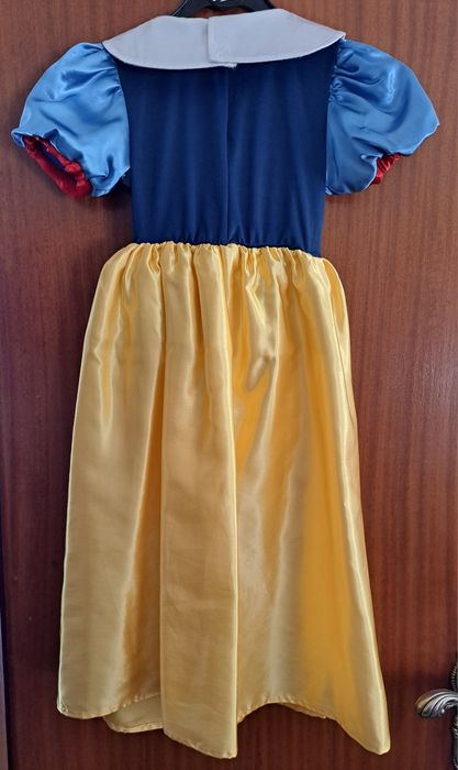 Vestido e Sapatinhos de Branca de neve
