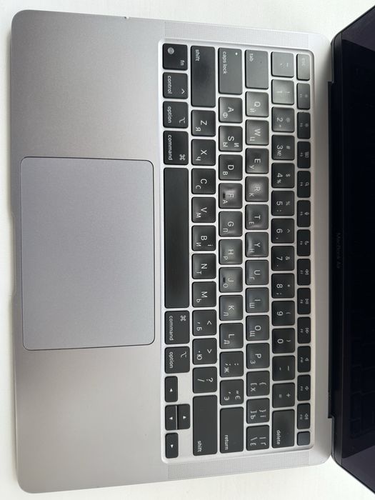 MacBook Air 2020 M1 13″ 8GB/256GB SSD для ваших найкращих рішень