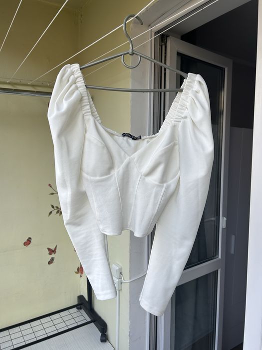 Блуза-топ білий з пишники рукавами розмір 44(s)