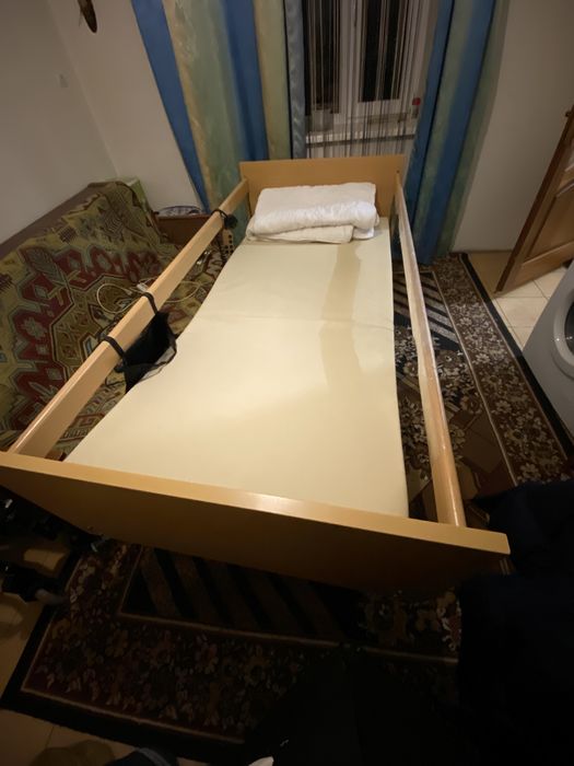 Ліжко Функціональне(для людей літнього віку, або інвалідів)