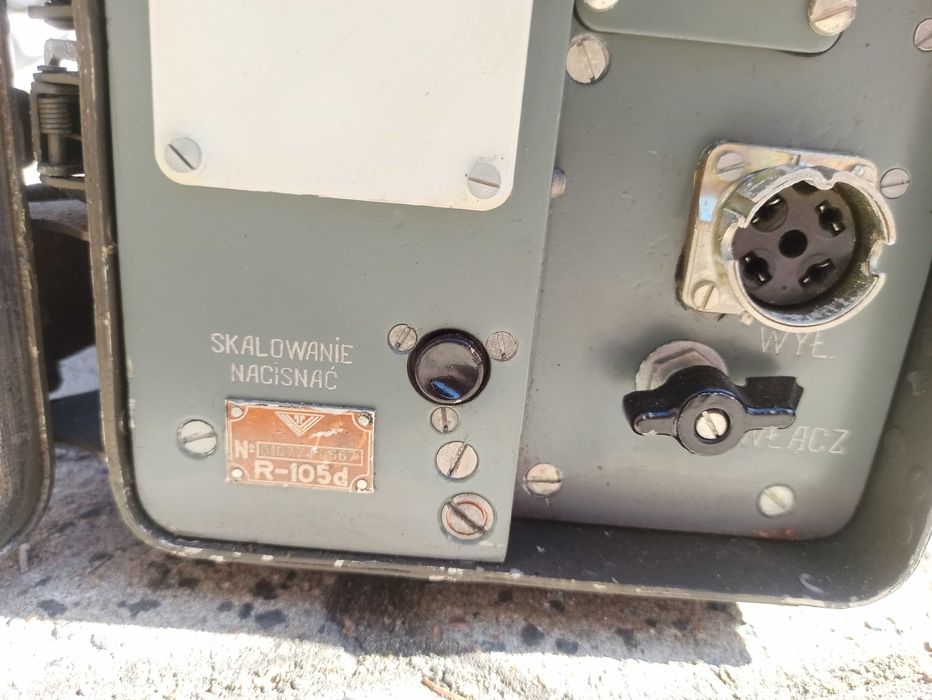 Radiostacja R-105d wojskowa kolekcjonerska