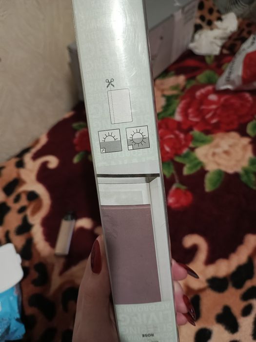 Ролет на вікно або двері балкону