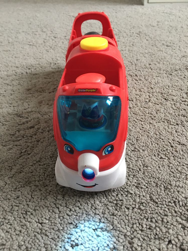 Pociąg kolejka Fisher Price super stan polskie dźwięki światło