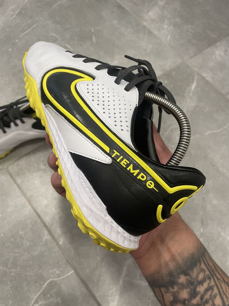 Сороконіжки Nike React Tiempo Legend 9 Pro