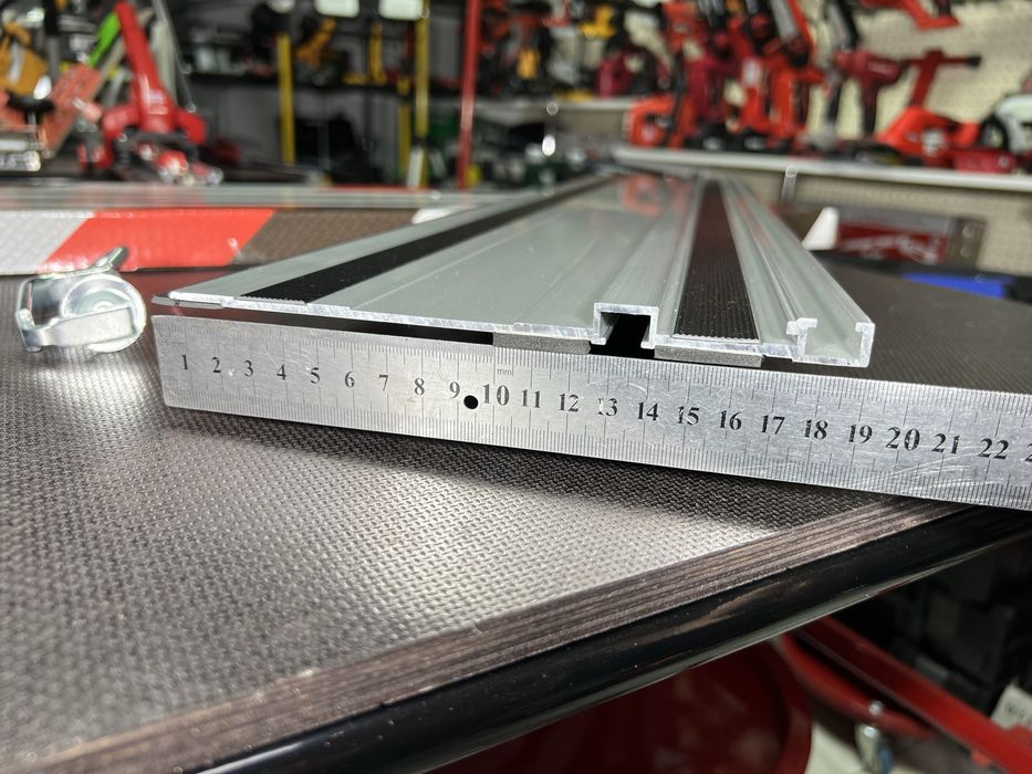 Направляющая шина YATO YT-821534 для пилы Алюминиевая 1 м  + струбцины