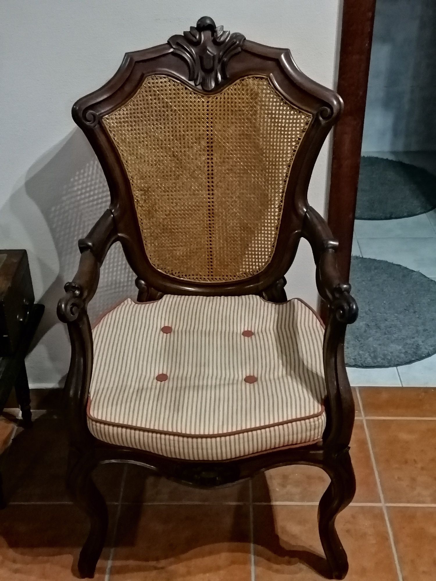 Cadeira poltrona antiga