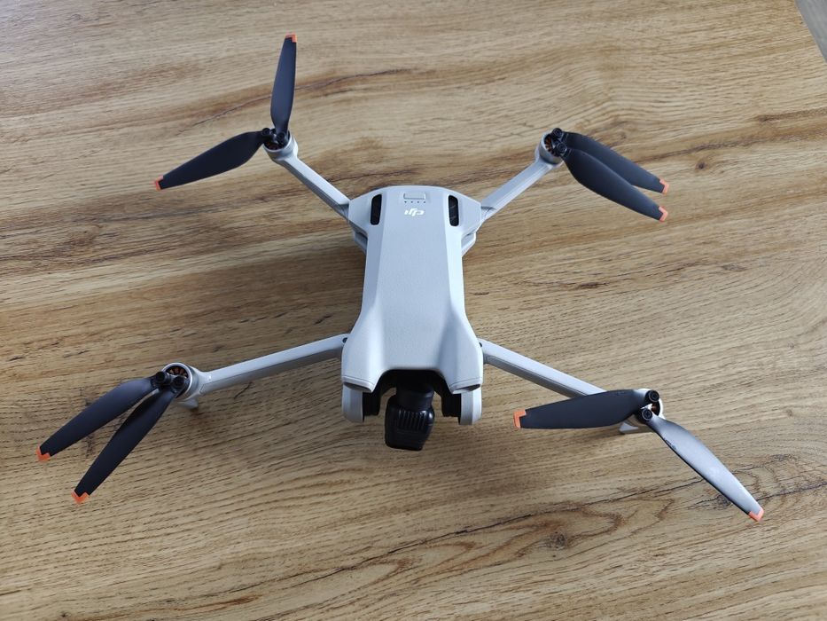 Dron DJI mini 3, 4x baterie! jak nowy