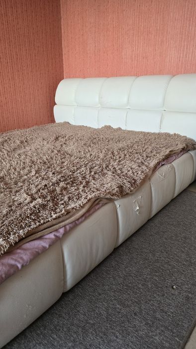 Продається комфортне двоспальне ліжко 180×200 з підйомним механізмом