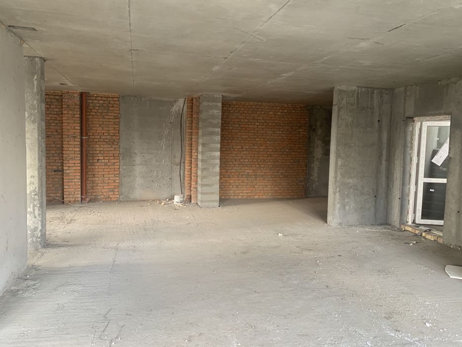 Оренда нж Піонерський квартал Чабани 145кв,м фасад