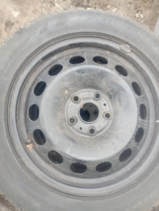 Продам комплект резини з дісками