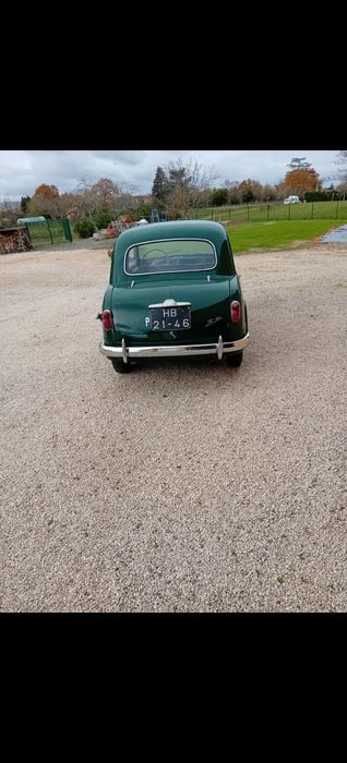 Fiat 1100 cor verde