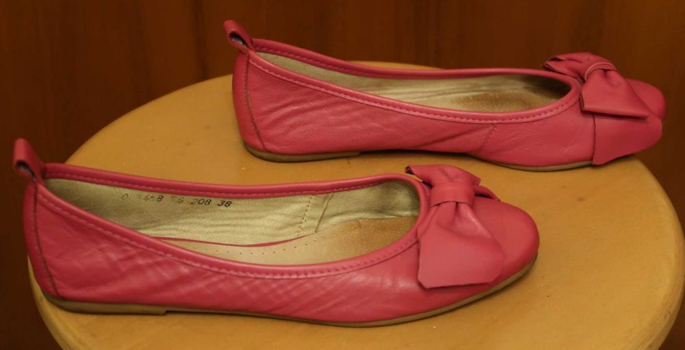 Damskie buty (baleriny) firmy WOJAS rozm. 38