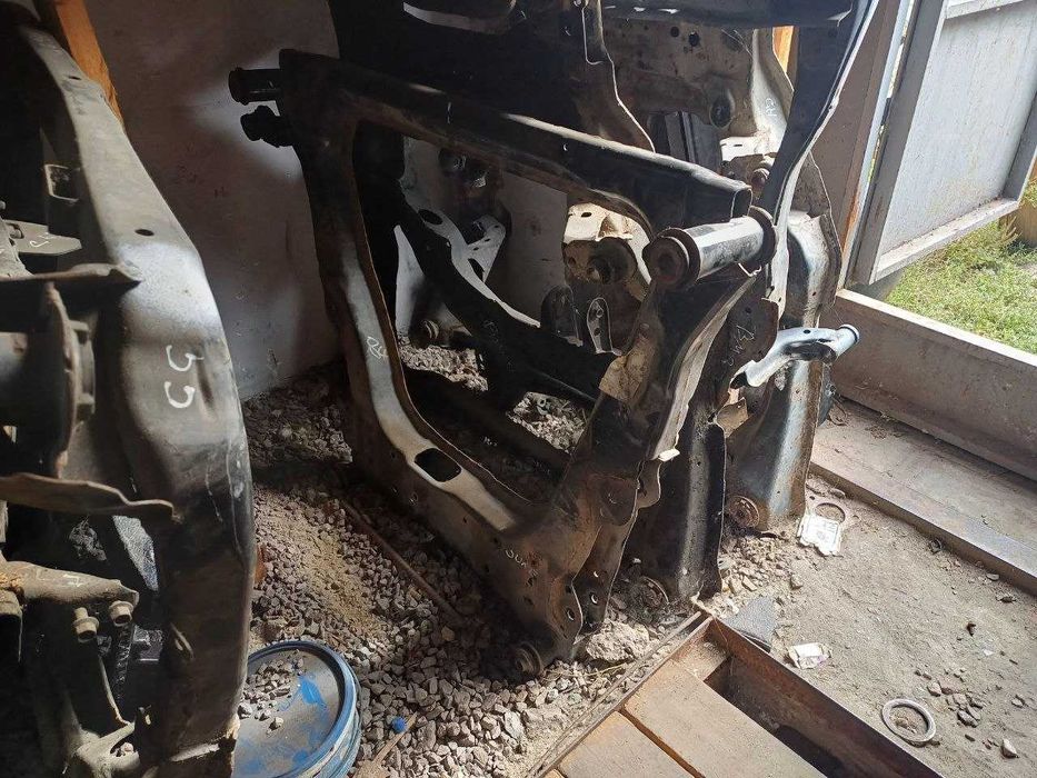 Передний подрамник Nissan Juke 2010-2018