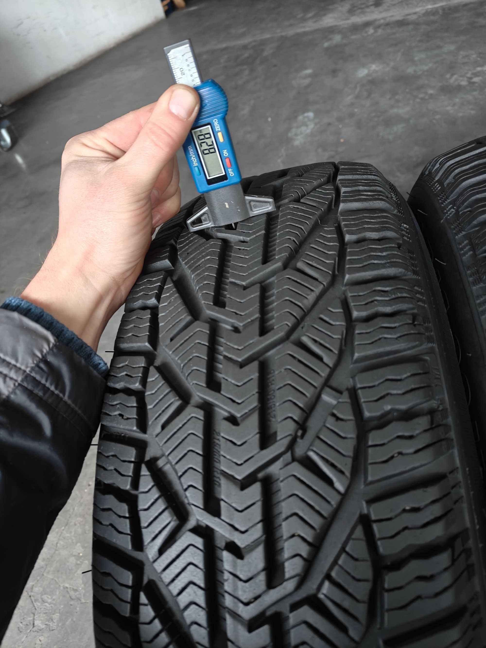 R16 215/60 зимові арктичні шини Tigar Winter