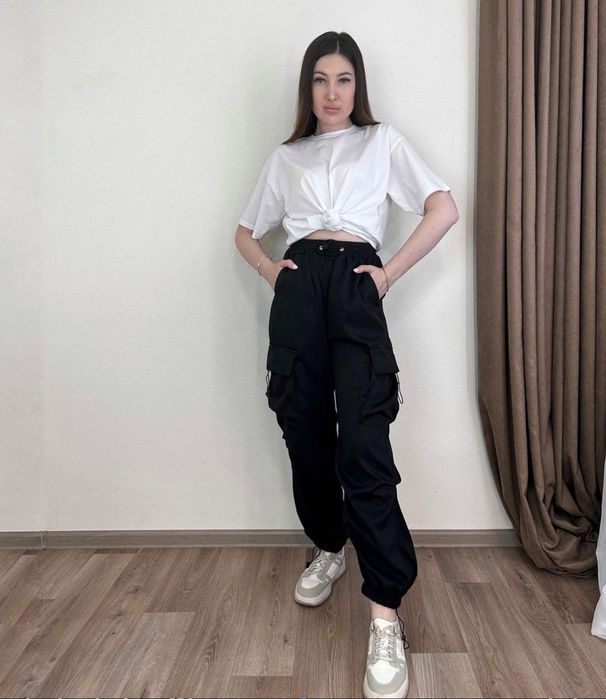 Жіночі штани карго