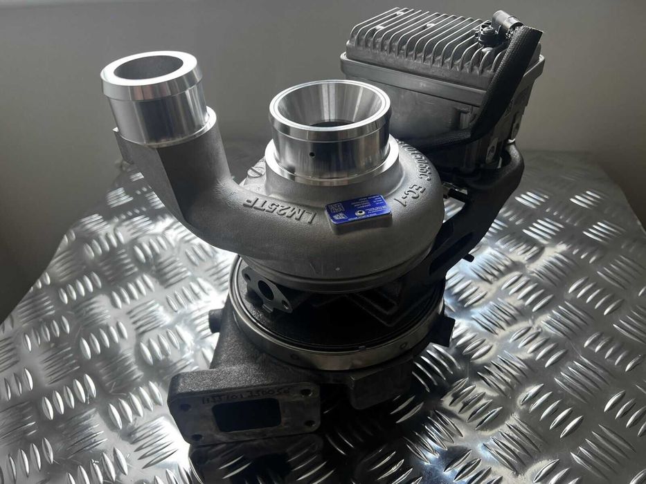 Turbosprężarka turbina turbo JCB 537-70 silnik 444/448 Borg Warner