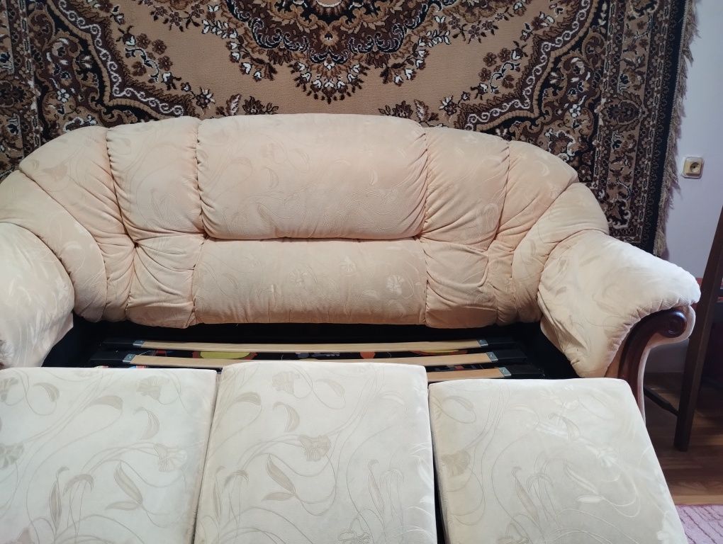 Мягкий диван-кровать