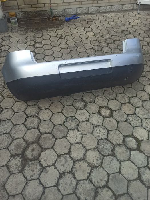 Бампер фольксваген гольф5оригінал
