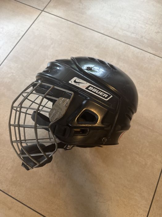 Bauer nike kask hokejowy z kratą s 52-57cm