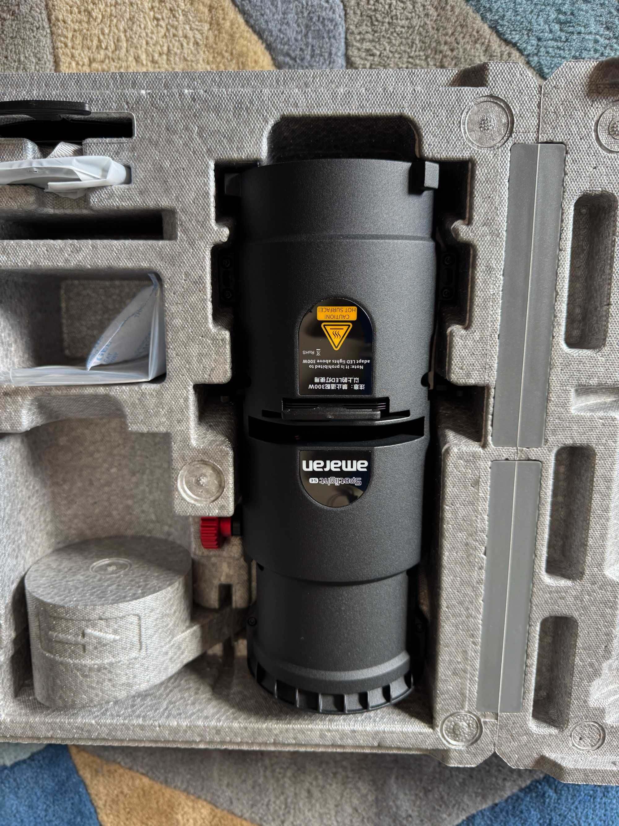 Amaran Spotlight SE