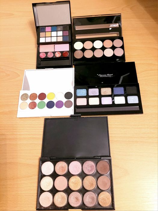 Zestaw 5 palet do makijażu: Avon, Pierre Rene, Sleek i 2 inne