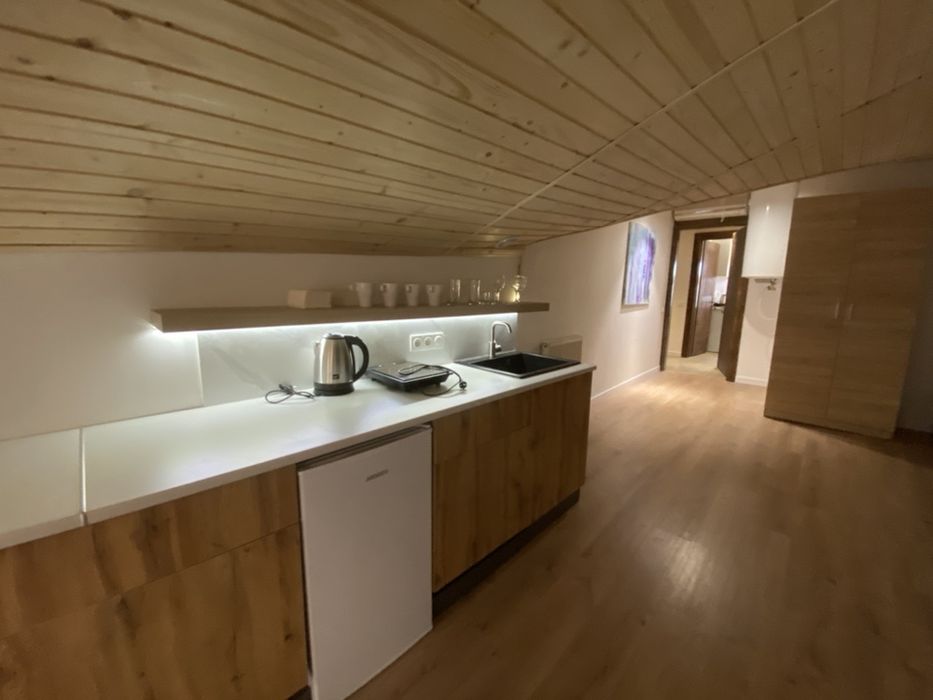 Апартаменти всі номера з кондиціонером, нові після ремонту, з кухнею.