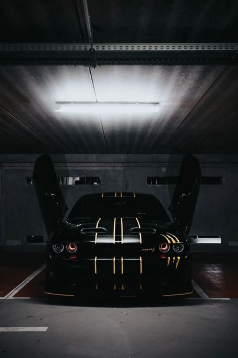 Dodge Challenger Challenger 6.4 SRT stylizowany na Hellcat Redeye z dodatkami