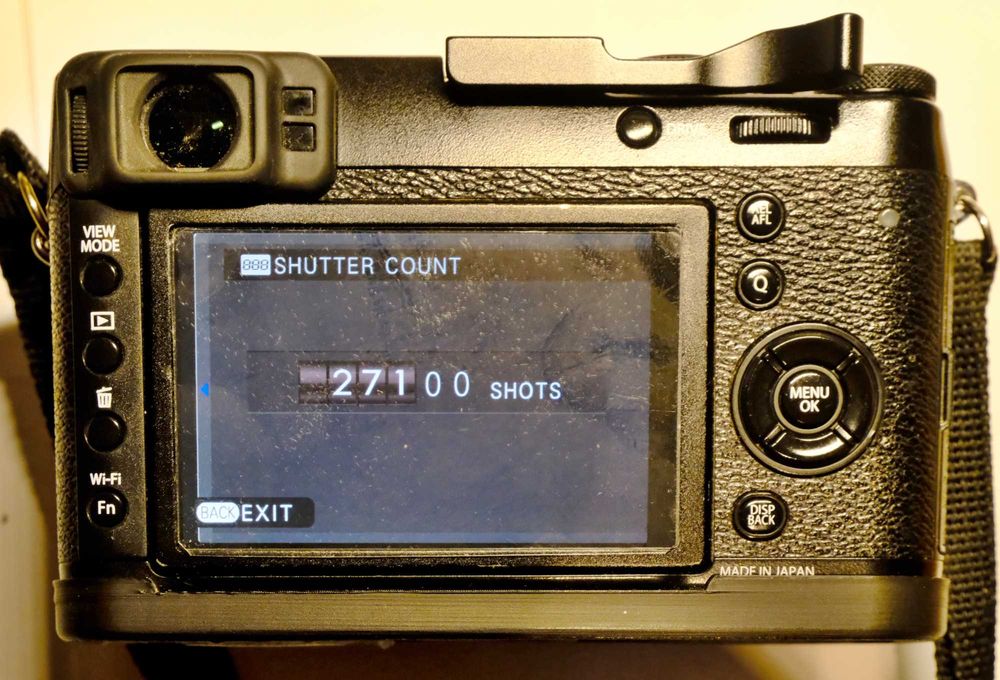 Fujifilm X100T czarny + dodatkowe wyposażenie