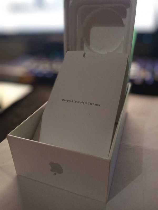 Caixa nova iPhone XR