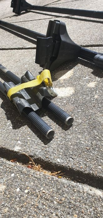 Barras de tejadilho e suportes de bicicleta