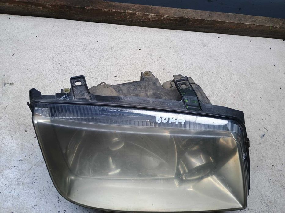 Lampa Prawy Przód Prawa Przednia VW Bora Z HALOGENEM ORYGINAŁ HELLA !