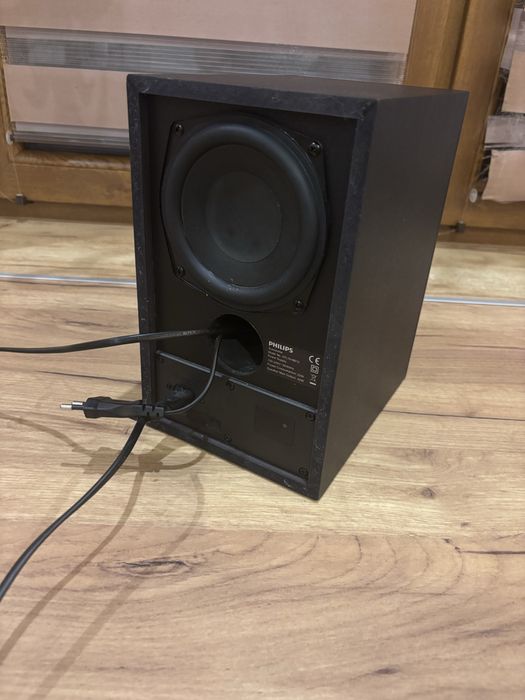 Spżedam  Subwoofer PHILPS oraz głośnik PHILPS  podłączany do telewizoa
