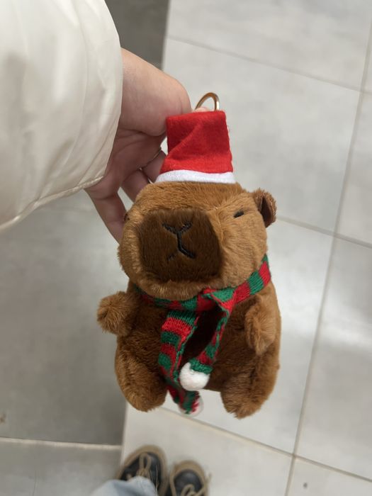 Розпродажа Капібара новорічна