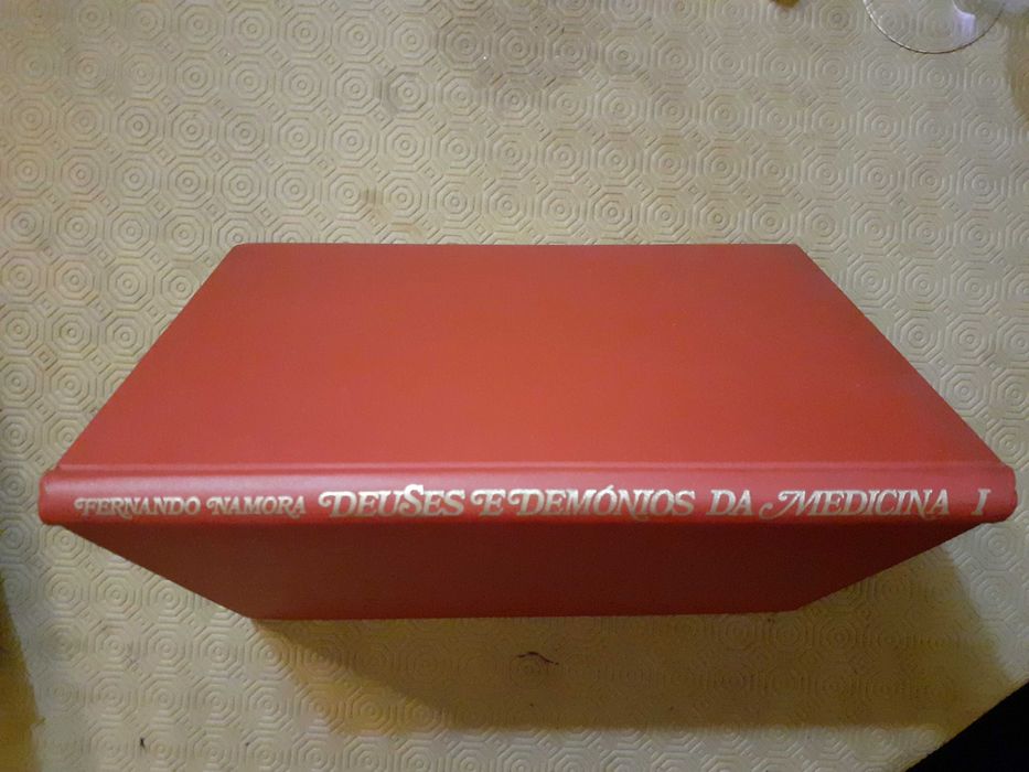 Werner Keller, H. Thomas, F Namora, Aron Ralston, A. Paulo, S Hessel