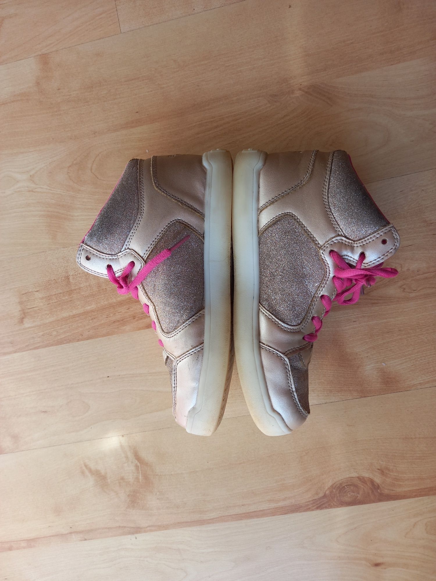 Buty świecące Skechers Energy lights r 34