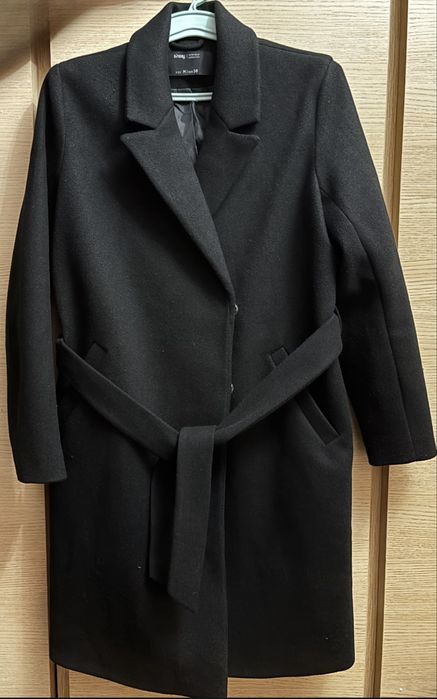 Пальто жіноче.