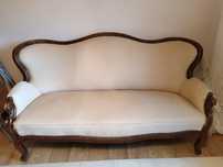 Zabytkowa kanapa, sofa po renowacji.