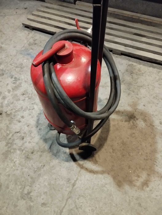 Піскоструйний балон.