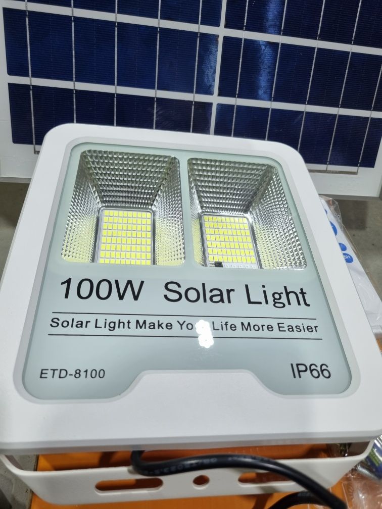 Lampa solarna VÖGLER GmBh 100W neutral, sensor zmierzchu