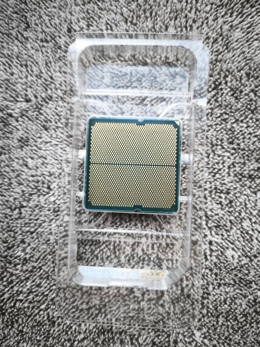 Процесор AMD Ryzen 5 8400F (новий)