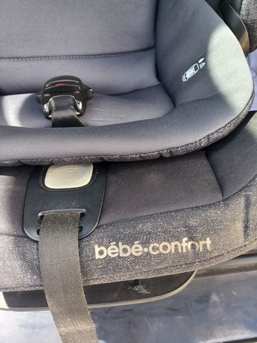 Cadeira Auto Bébé Confort Titan Pro 2018 com Isofix