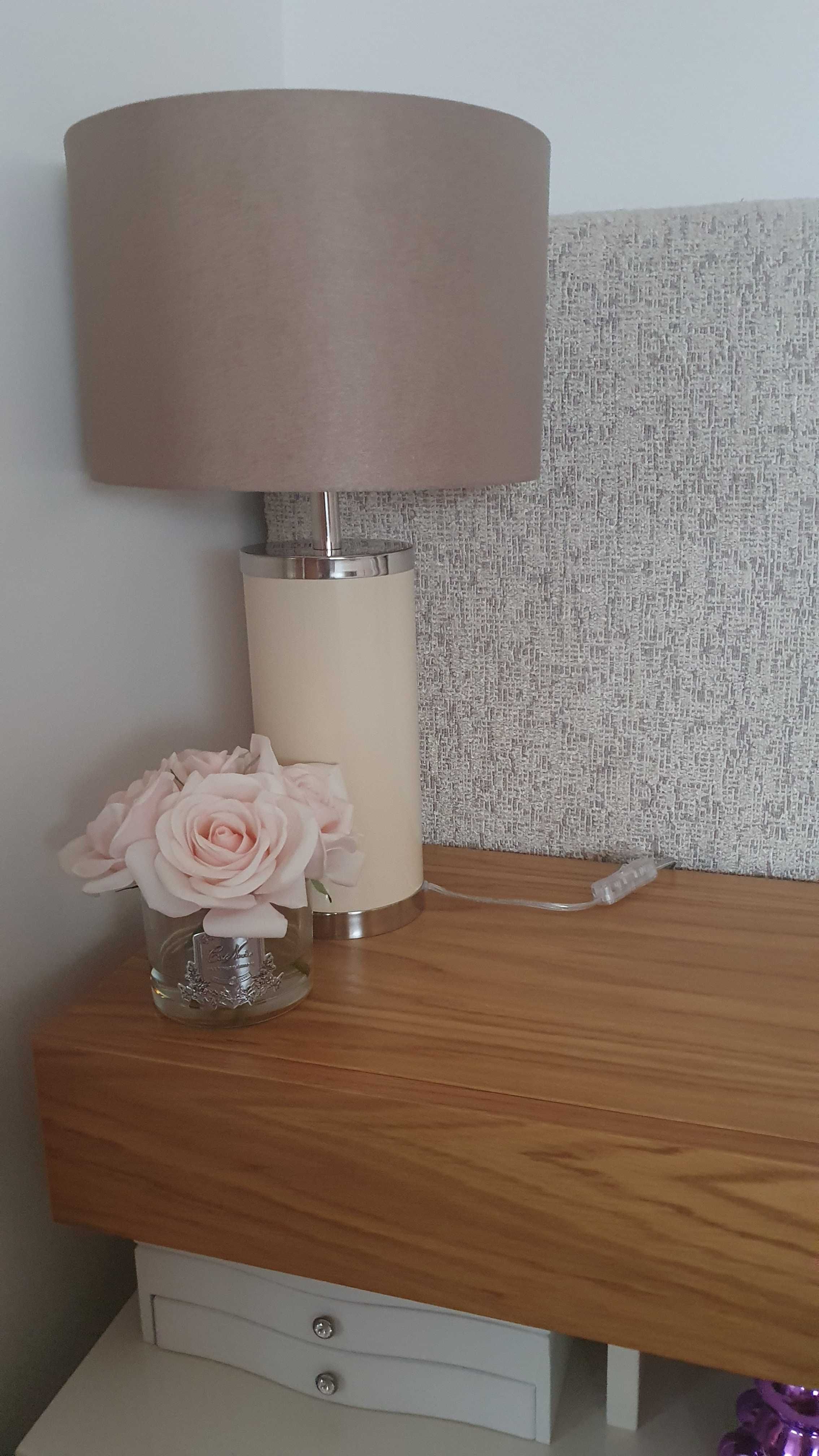 Candeeiro de mesa