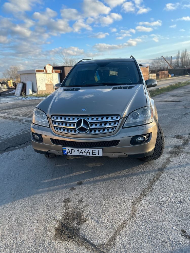 Продам машину в хорошем состояние