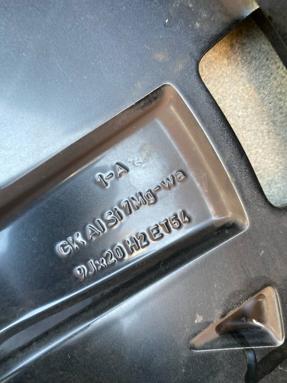 Porsche taycan колеса r20 turbo s aero 9j1073600fa