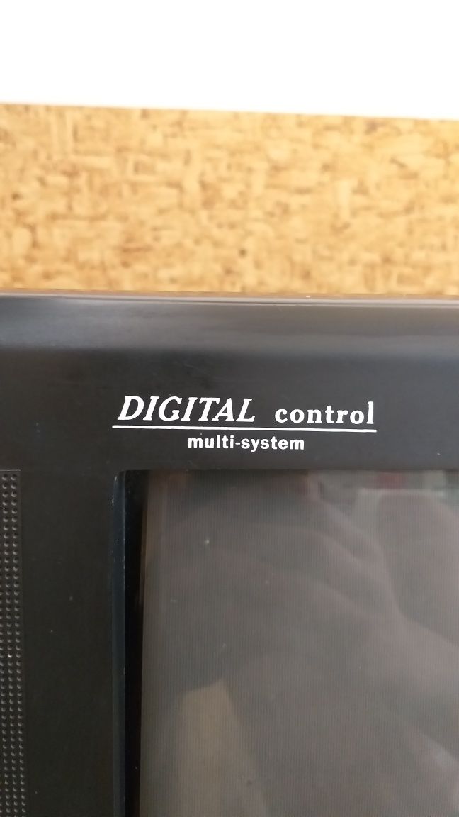 Телевизор ST digital control multi-sustem плюс Подарок