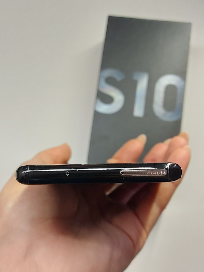 Смартфон Samsung Galaxy S10 (8/128 gb)