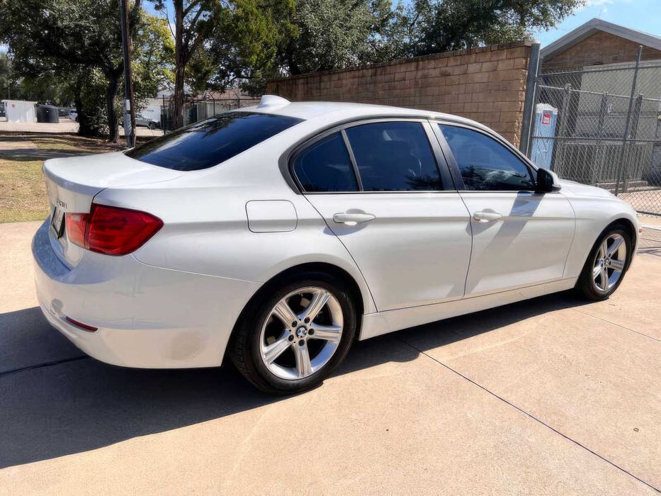 BMW 3 Series 328i      2014