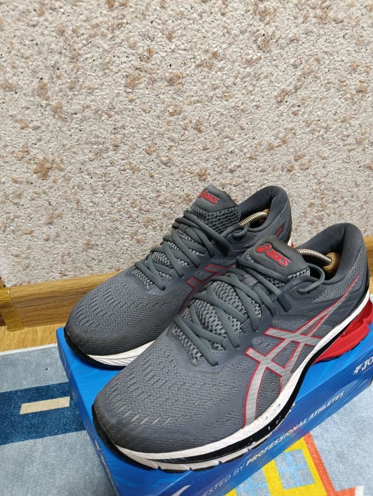 Оригінальні чоловічі кросівки ASICS (art.F820421)