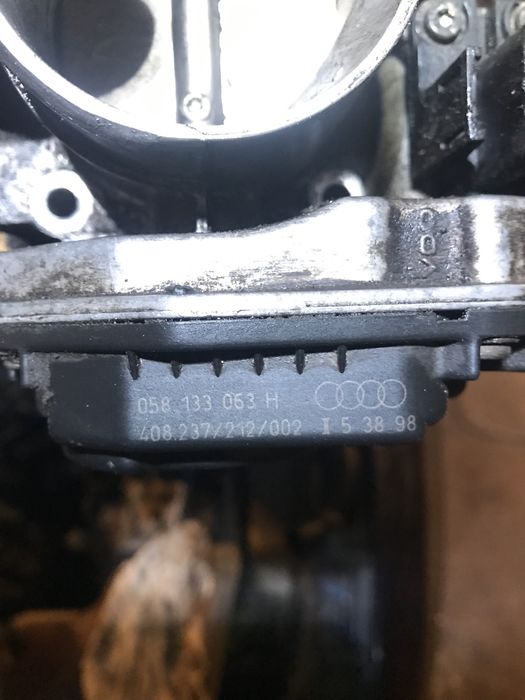 Продам дросельну заслонку на пасат б5